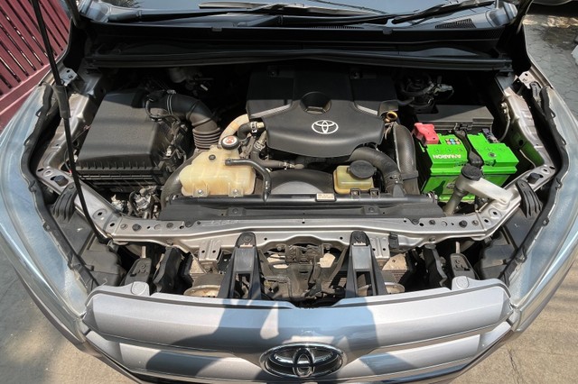 Second-hand 2019 Toyota Innova Crysta 2.8 ZX AT BSIV for sale in Coimbatore-4