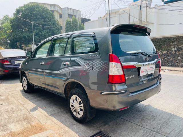 Second-hand 2011 Toyota Innova 2.5 G (Diesel) 8 Seater BS III for sale in Mumbai-8