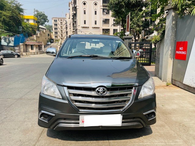 Second-hand 2011 Toyota Innova 2.5 G (Diesel) 8 Seater BS III for sale in Mumbai-5