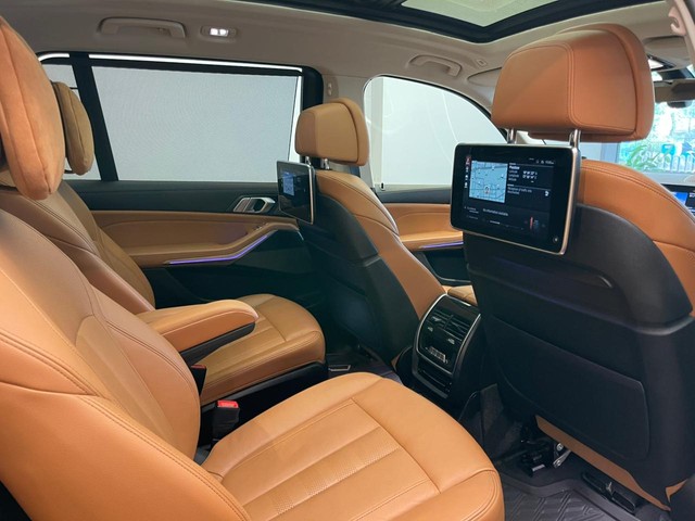 Second-hand 2021 BMW X7 xDrive30d DPE Signature for sale in Mumbai-15