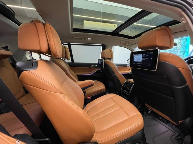 Second-hand 2021 BMW X7 xDrive30d DPE Signature for sale in Mumbai-30