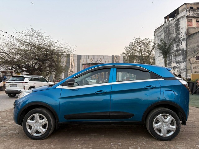 Tata Nexon 1.2 Revotron XE Second-hand 2018 Tata Nexon 1.2 Revotron XE for sale in New Delhi-1