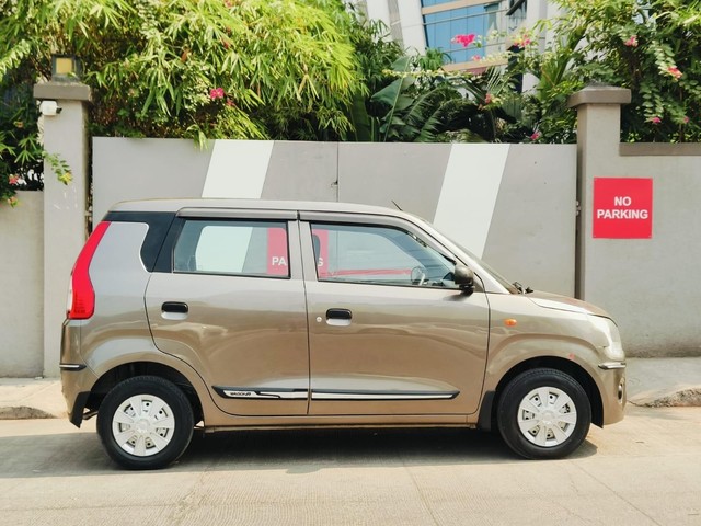 Second-hand 2021 Maruti Suzuki Wagon R CNG LXI Opt for sale in Mumbai-1