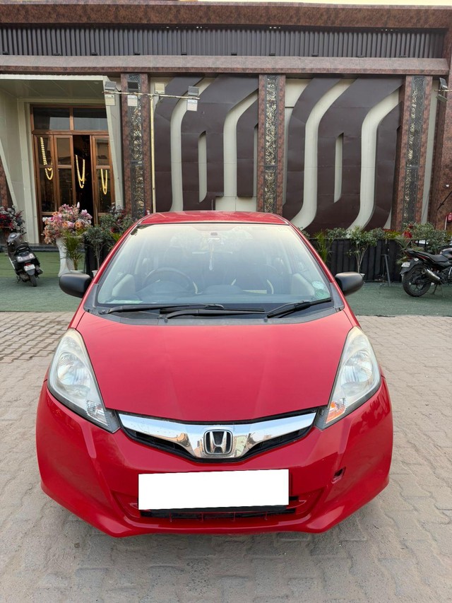 Second-hand 2012 Honda Jazz S for sale in New Delhi-4
