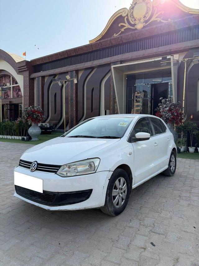 Second-hand 2012 Volkswagen Polo Petrol Trendline 1.2L for sale in New Delhi-2