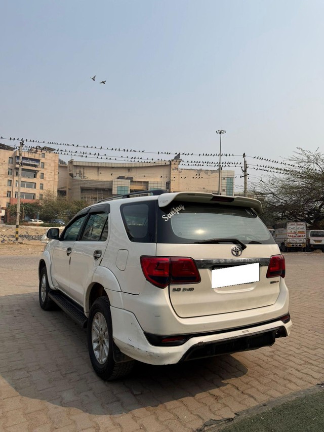 Second-hand 2014 Toyota Fortuner 4x2 Manual for sale in New Delhi-8