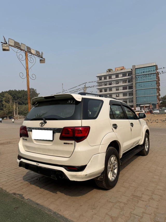 Second-hand 2014 Toyota Fortuner 4x2 Manual for sale in New Delhi-10