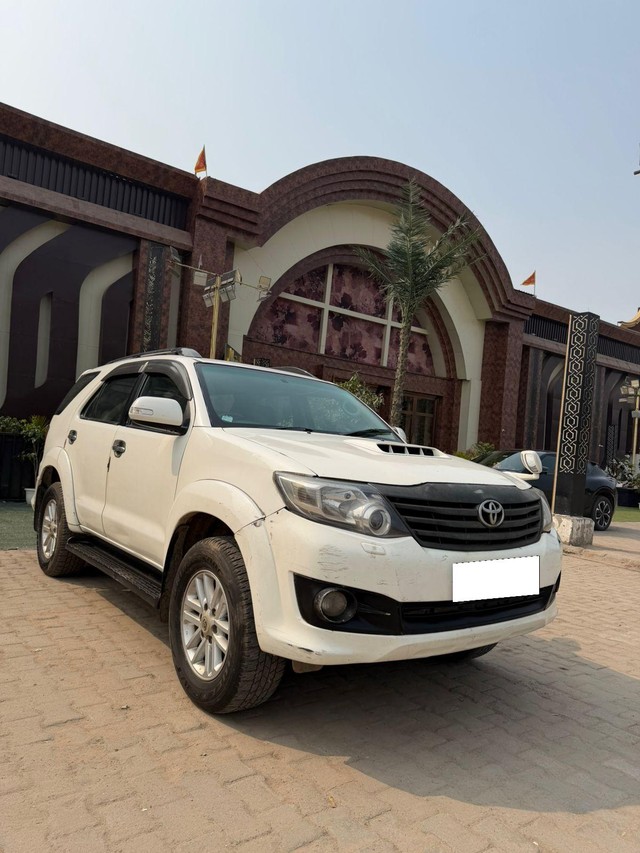Second-hand 2014 Toyota Fortuner 4x2 Manual for sale in New Delhi-11