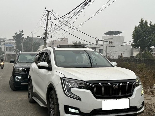 Second-hand 2022 Mahindra XUV700 AX5 7 Str Diesel AT BSVI for sale in Jammu-4