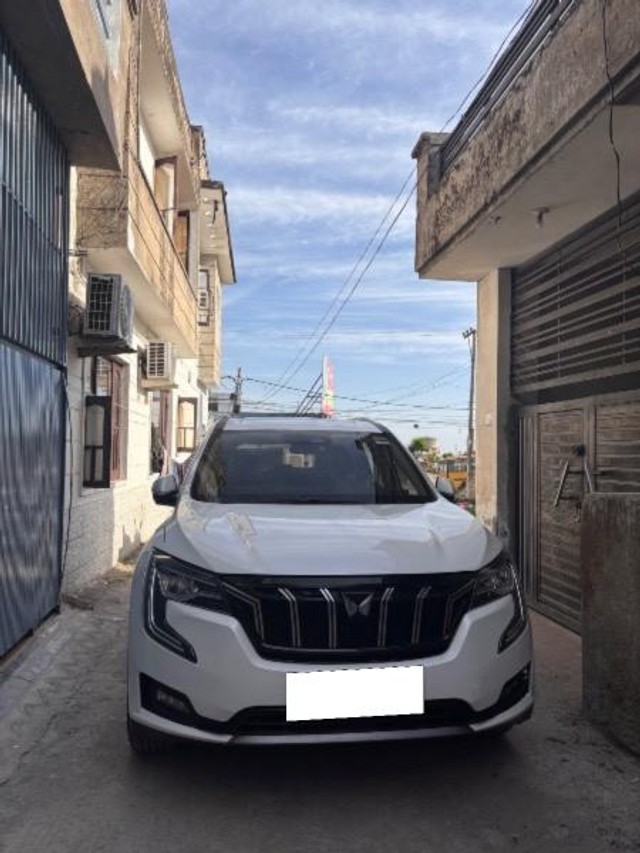 Second-hand 2022 Mahindra XUV700 AX5 7 Str Diesel AT BSVI for sale in Jammu-2
