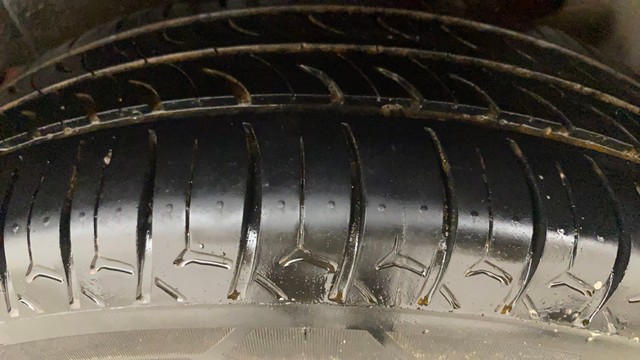 Second-hand 2019 Maruti Suzuki Swift ZXI Plus AMT for sale in Hyderabad-32