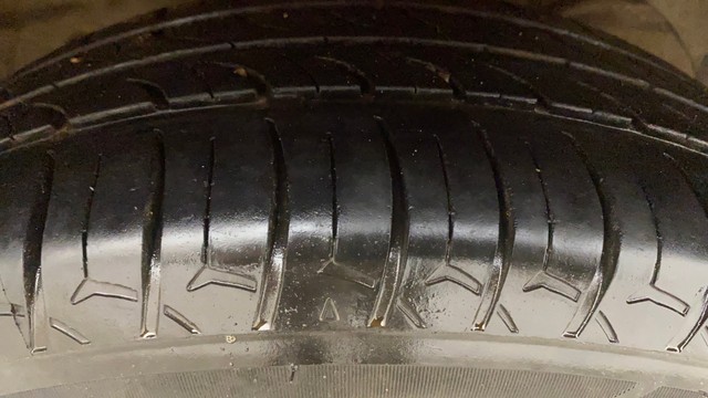 Second-hand 2019 Maruti Suzuki Swift ZXI Plus AMT for sale in Hyderabad-29