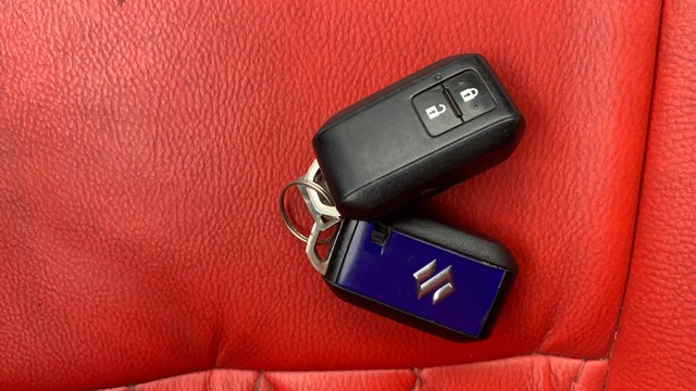 Second-hand 2019 Maruti Suzuki Swift ZXI Plus AMT for sale in Hyderabad-21