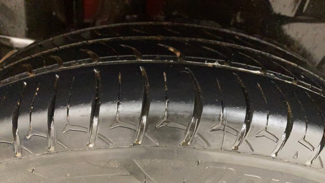 Second-hand 2019 Maruti Suzuki Swift ZXI Plus AMT for sale in Hyderabad-30