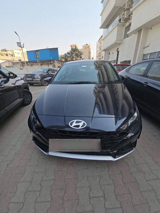 Second-hand 2024 Hyundai i20 Sportz IVT for sale in Bangalore-6