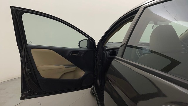 Second-hand 2016 Honda City VX MT for sale in Bangalore-34