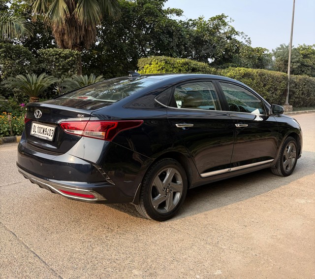 Second-hand 2020 Hyundai Verna SX IVT for sale in New Delhi-1