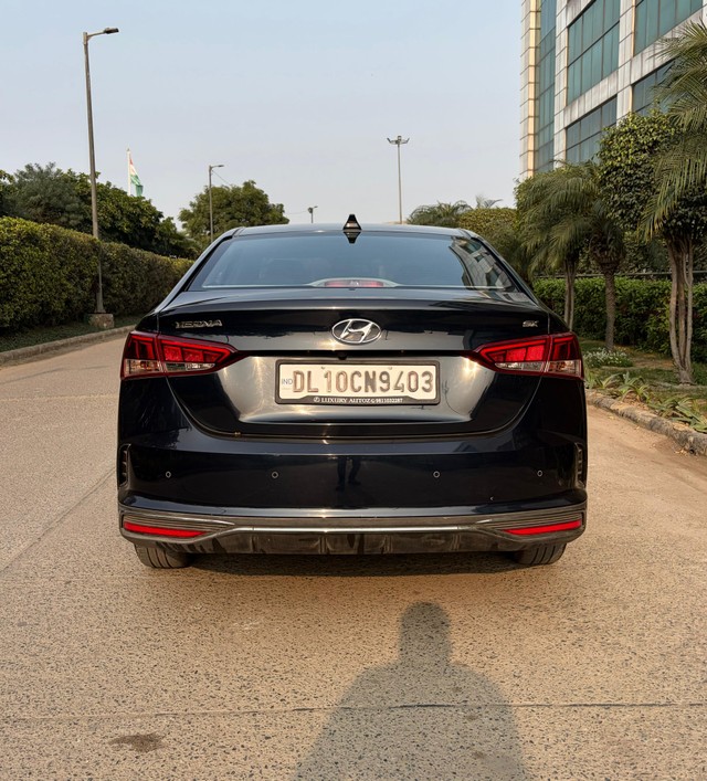 Second-hand 2020 Hyundai Verna SX IVT for sale in New Delhi-2