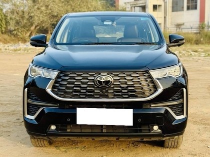 Second-hand 2024 Toyota Innova Hycross ZX(O) Hybrid for sale in New Delhi