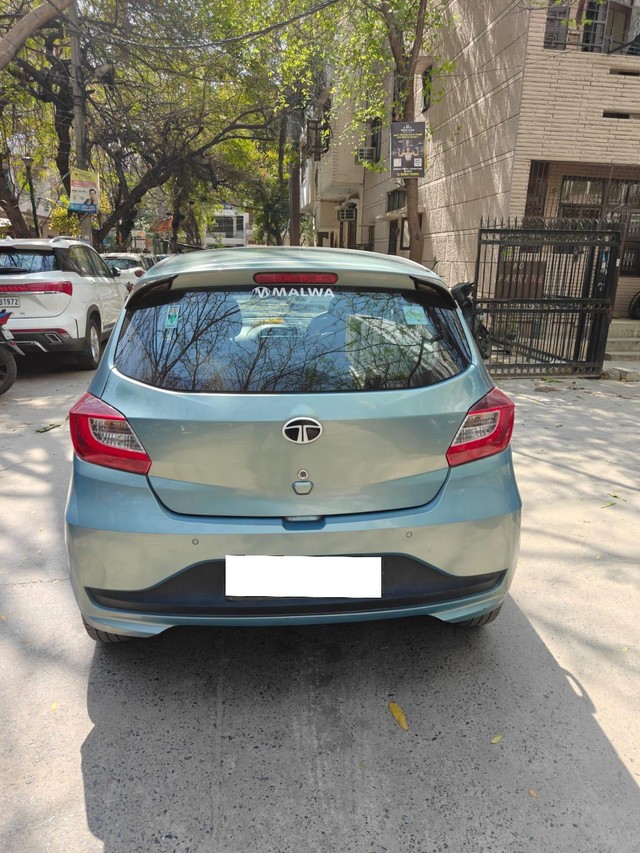 Second-hand 2024 Tata Tiago EV XT LR for sale in New Delhi-2