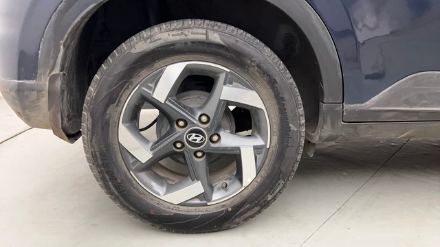 Second-hand 2020 Hyundai Venue SX BSVI for sale in Mumbai-18