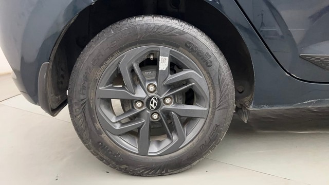 Second-hand 2022 Hyundai Grand i10 Nios Sportz CNG for sale in Mumbai-18