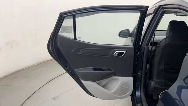 Second-hand 2022 Hyundai Grand i10 Nios Sportz CNG for sale in Mumbai-24