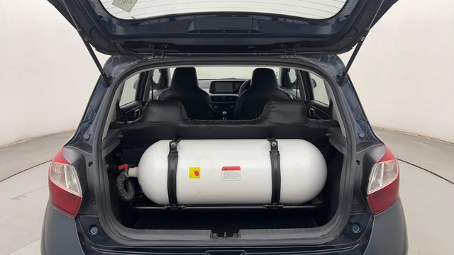 Second-hand 2022 Hyundai Grand i10 Nios Sportz CNG for sale in Mumbai-9