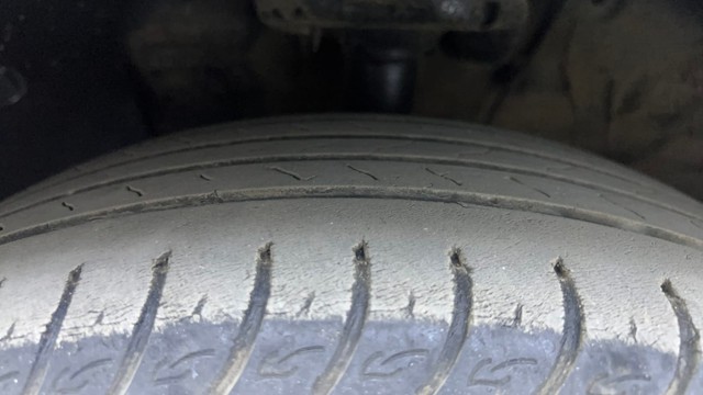 Second-hand 2022 Kia Carens Prestige Plus Diesel for sale in Hyderabad-31