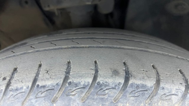 Second-hand 2022 Kia Carens Prestige Plus Diesel for sale in Hyderabad-28