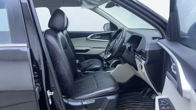 Second-hand 2022 Kia Carens Prestige Plus Diesel for sale in Hyderabad-15