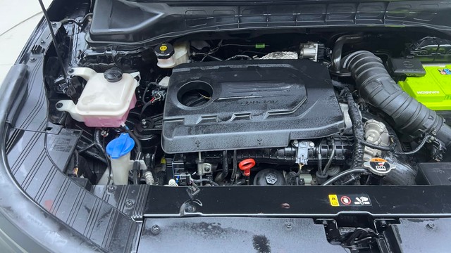 Second-hand 2022 Kia Carens Prestige Plus Diesel for sale in Hyderabad-38