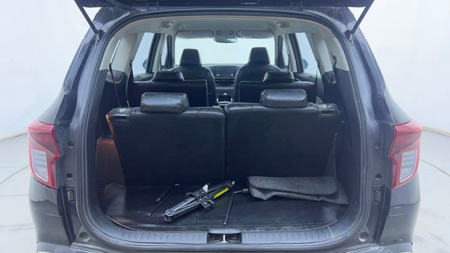 Second-hand 2022 Kia Carens Prestige Plus Diesel for sale in Hyderabad-9