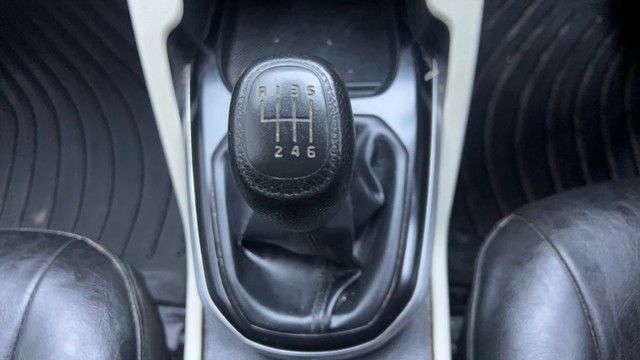 Second-hand 2022 Kia Carens Prestige Plus Diesel for sale in Hyderabad-12