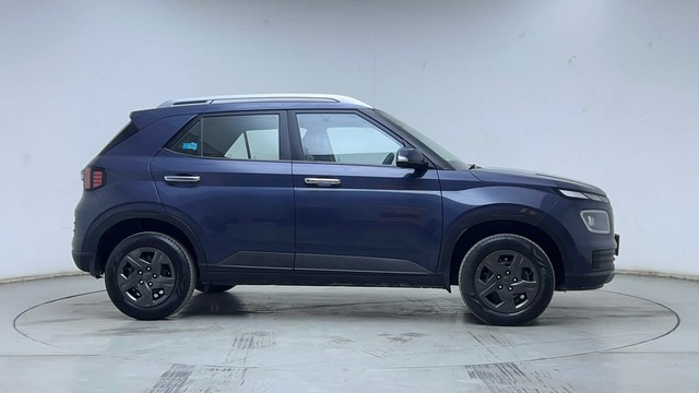 Second-hand 2023 Hyundai Venue SX for sale in Hyderabad-2