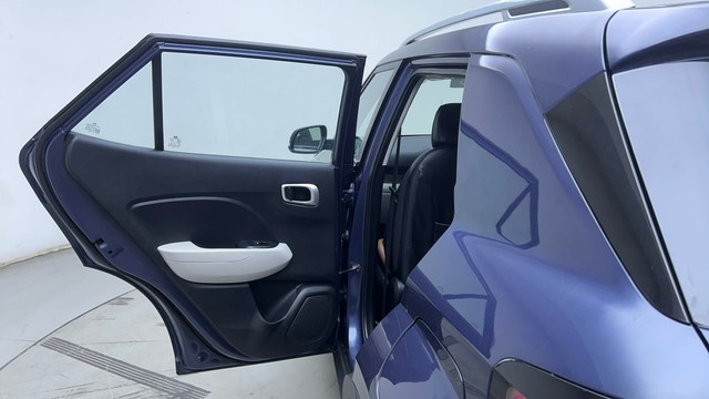 Second-hand 2023 Hyundai Venue SX for sale in Hyderabad-27