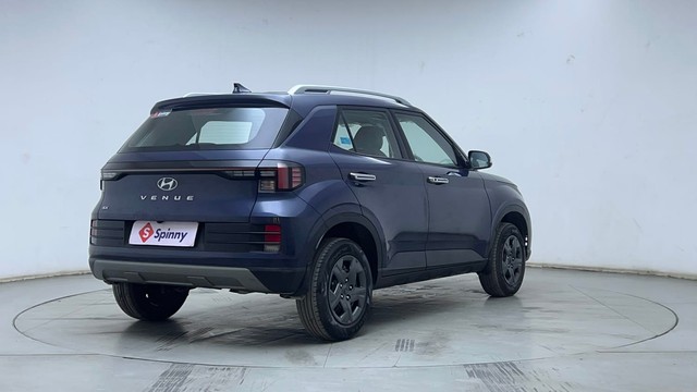 Second-hand 2023 Hyundai Venue SX for sale in Hyderabad-3