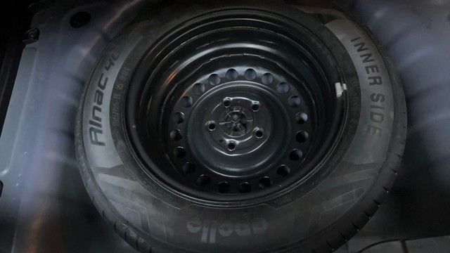 Second-hand 2023 Hyundai Venue SX for sale in Hyderabad-21