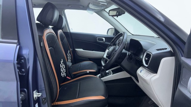 Second-hand 2023 Hyundai Venue SX for sale in Hyderabad-15