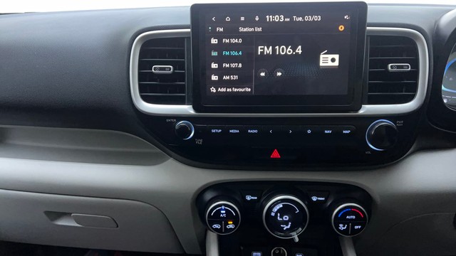 Second-hand 2023 Hyundai Venue SX for sale in Hyderabad-25