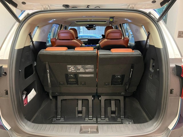 Second-hand 2024 Kia Carnival Limousine Plus for sale in Mumbai-15