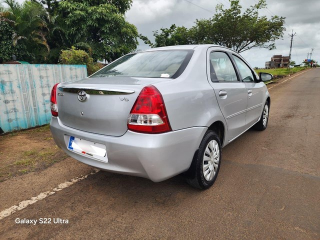 Second-hand 2015 Toyota Etios VD for sale in Kolhapur-8