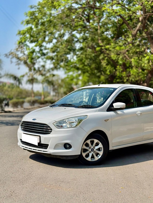 Second-hand 2016 Ford Figo 1.5P Titanium AT for sale in Surat-14