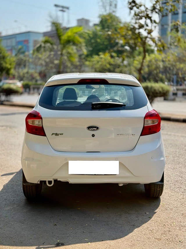 Second-hand 2016 Ford Figo 1.5P Titanium AT for sale in Surat-2