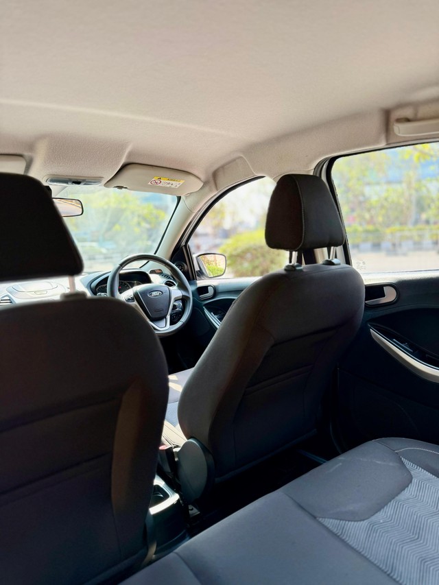 Second-hand 2016 Ford Figo 1.5P Titanium AT for sale in Surat-9