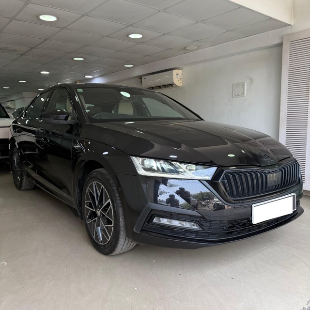 Skoda Octavia Laurin and Klement Second-hand 2022 Skoda Octavia Laurin and Klement for sale in Chennai-0