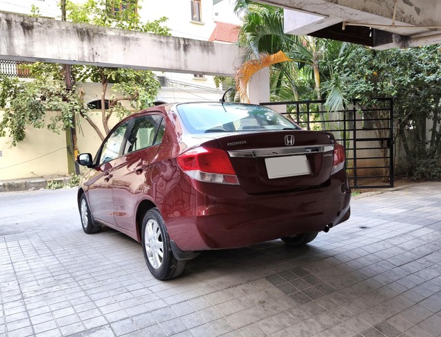Second-hand 2013 Honda Amaze VX i-DTEC for sale in Hyderabad-9