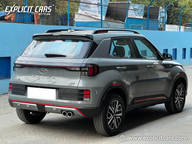 Second-hand 2024 Hyundai Venue S Opt Turbo DCT for sale in Kolkata-2