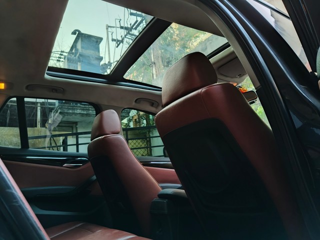 Second-hand 2011 BMW X1 sDrive20d for sale in Hyderabad-6