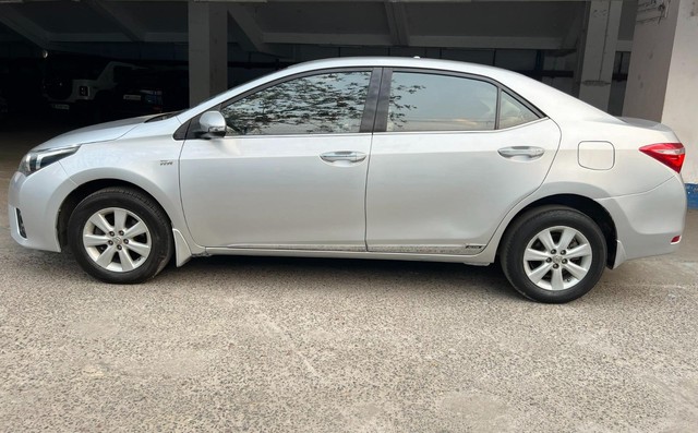 Toyota Corolla Altis 1.8 J Second-hand 2014 Toyota Corolla Altis 1.8 J for sale in Kolkata-5